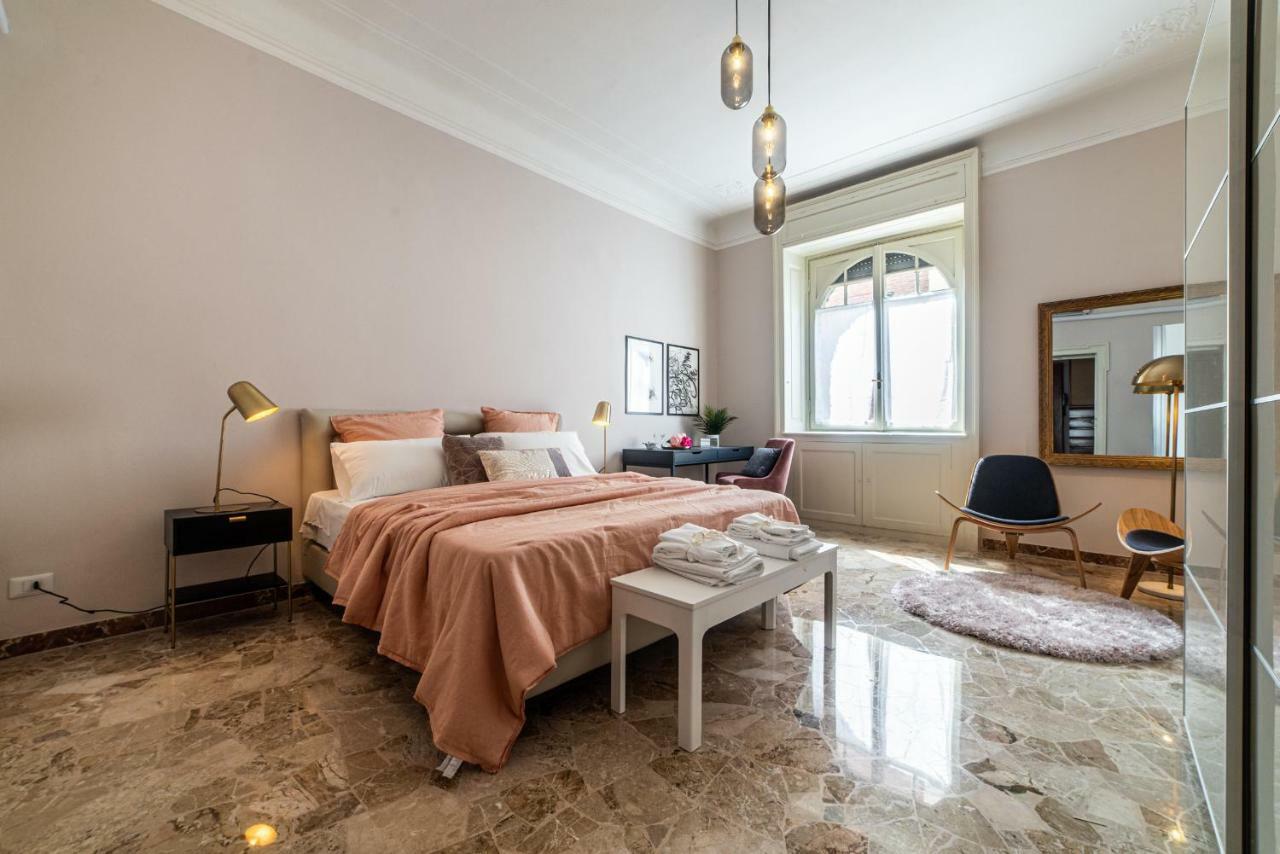 Joivy Sophisticated 3-Bed Flat With Desk Milan Exterior photo