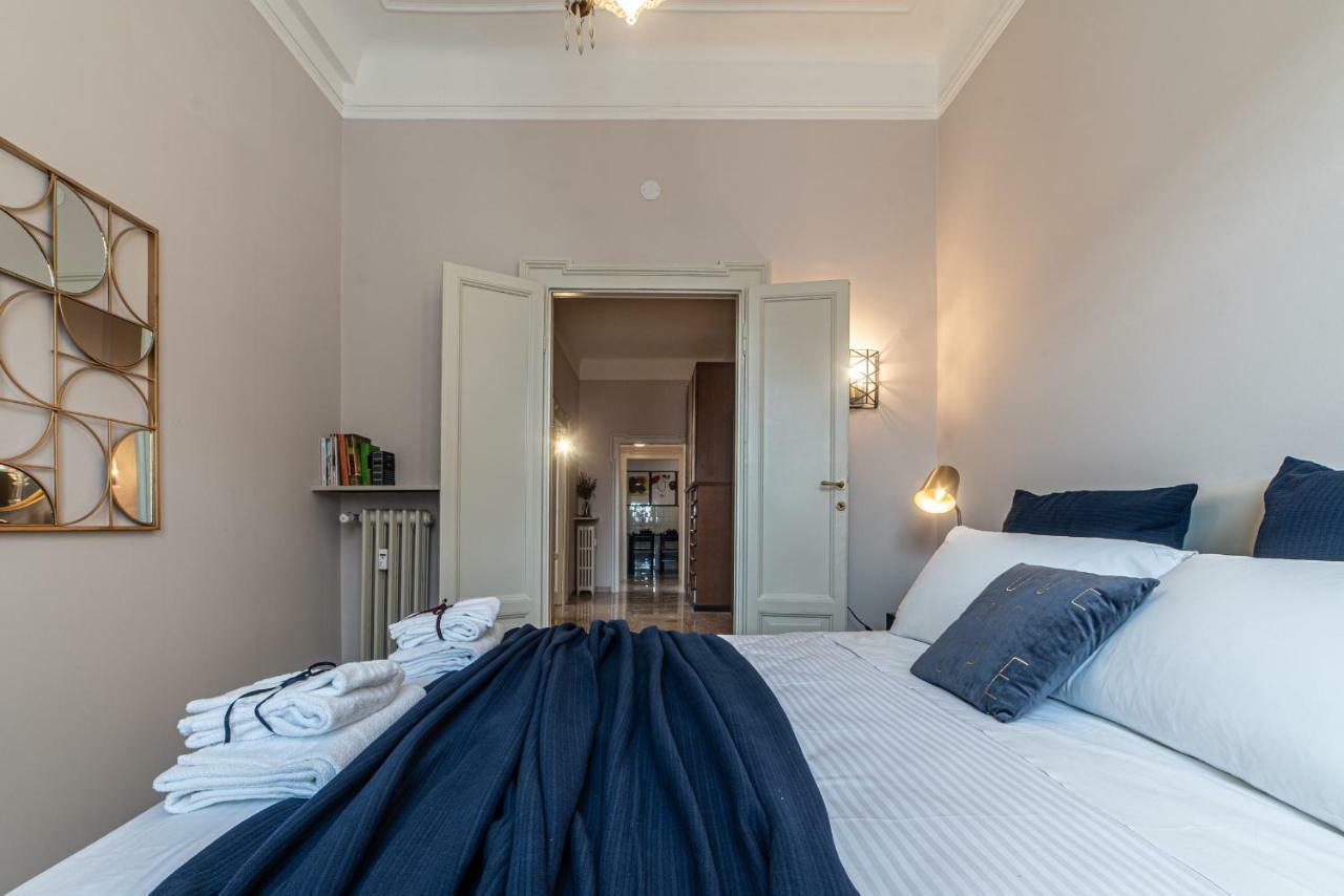 Joivy Sophisticated 3-Bed Flat With Desk Milan Exterior photo