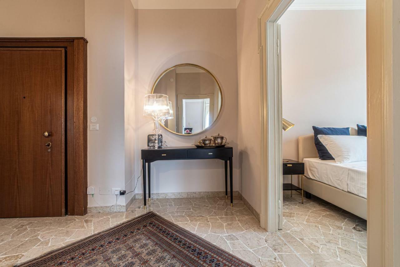 Joivy Sophisticated 3-Bed Flat With Desk Milan Exterior photo
