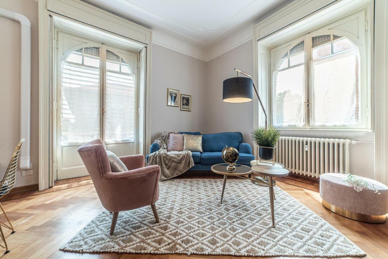 Joivy Sophisticated 3-Bed Flat With Desk Milan Exterior photo