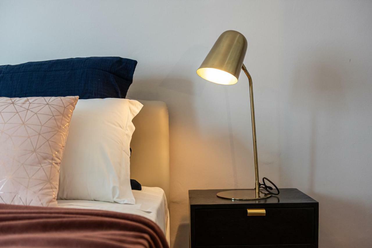 Joivy Sophisticated 3-Bed Flat With Desk Milan Exterior photo