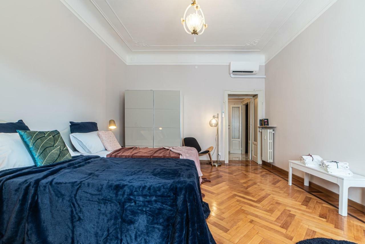 Joivy Sophisticated 3-Bed Flat With Desk Milan Exterior photo